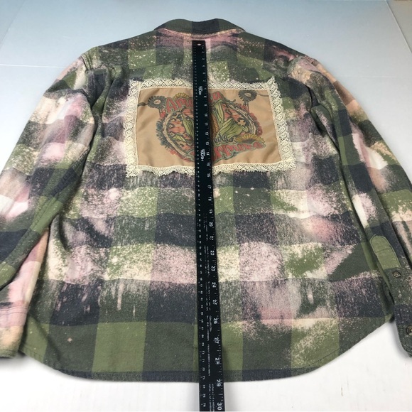 America Needs Farmers Shirt Upcycled Flannel Plaid Bleached Button Up Green Gray - Picture 4 of 9